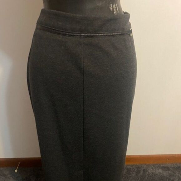 New York & Co Gray front split skirt, size XL - Picture 1 of 3